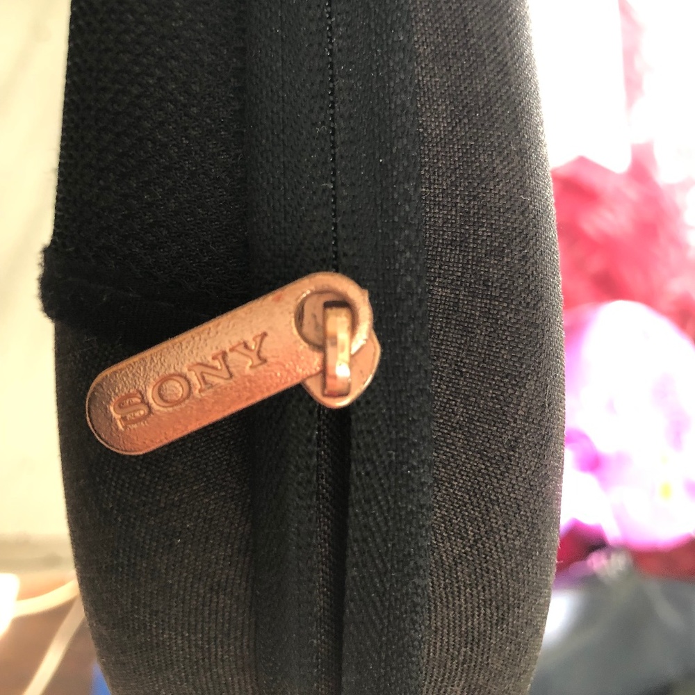 Sony Zipper Hardshell Case for headphones